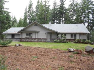 3765 Summit Dr, Mount Shasta, CA 96067