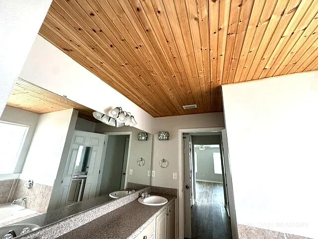 9964 Hollowbrook Ave — Photo 27