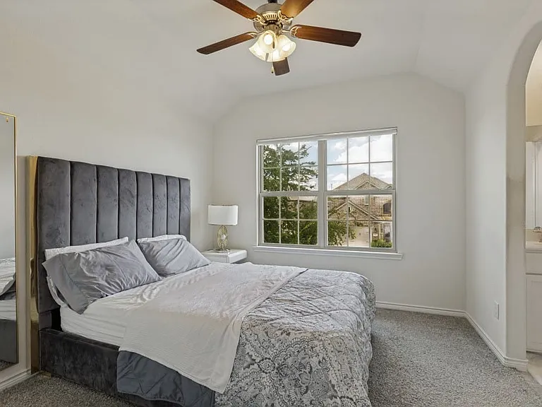 10105 Barstow Way — Photo 10
