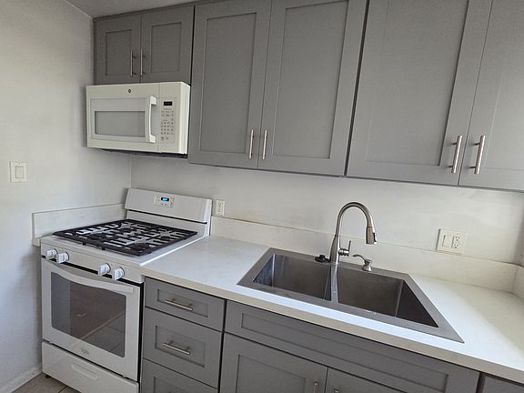 4th image of 1500 S Glendale Ave APT 7