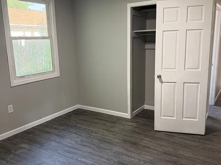 2905 Fairmount St NE — Photo 8