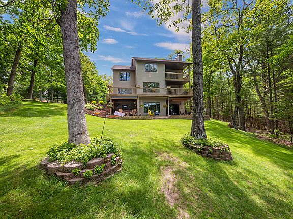 4th image of 9739 Cecilia Ct