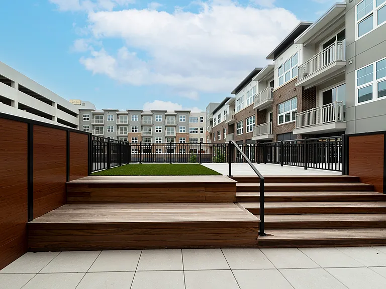 Rosera Wesmont — Photo 52
