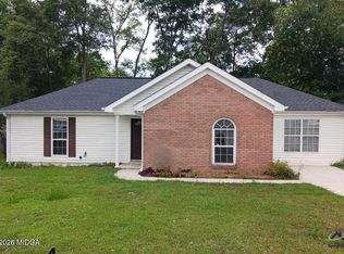 732 Gateway Dr, Bonaire, GA 31005