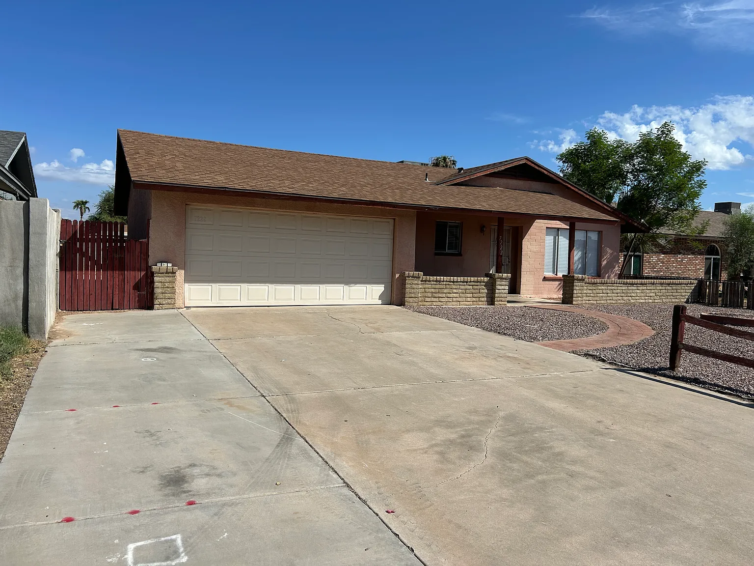 3 bed, 2.0 bath, 1452 sqft, $1,895 — Photo 2