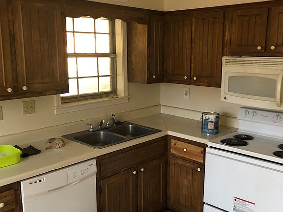 4th image of 8173 Canterbury Dr