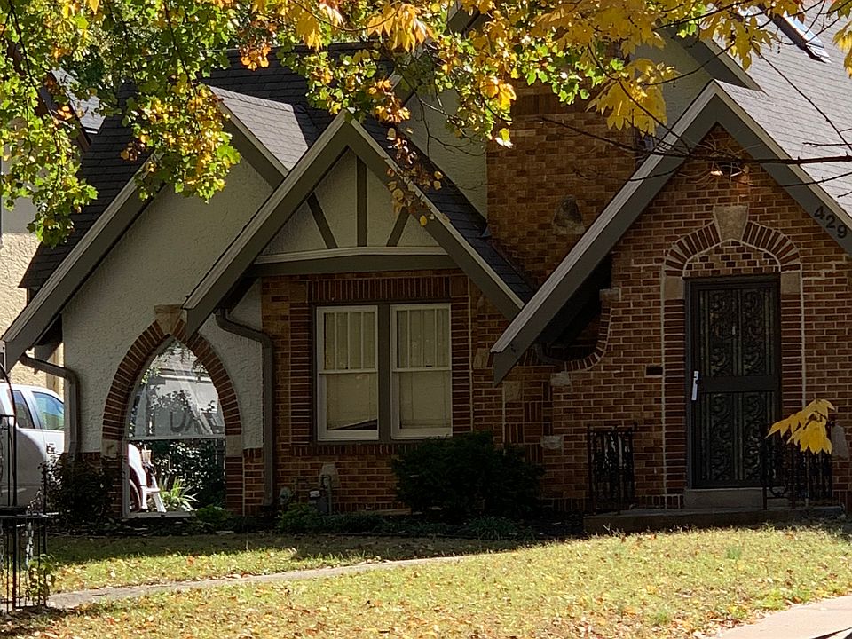 2nd image of 429 E Gregory Blvd