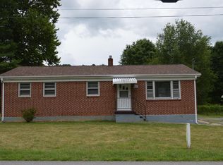 505 Cascade Dr, Pembroke, VA 24136