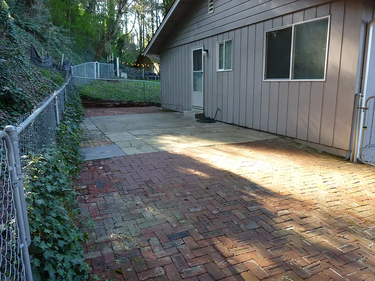 2703 E 19th St #2703 — Photo 16