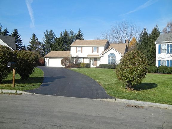 Front from street (cul-de-sac)