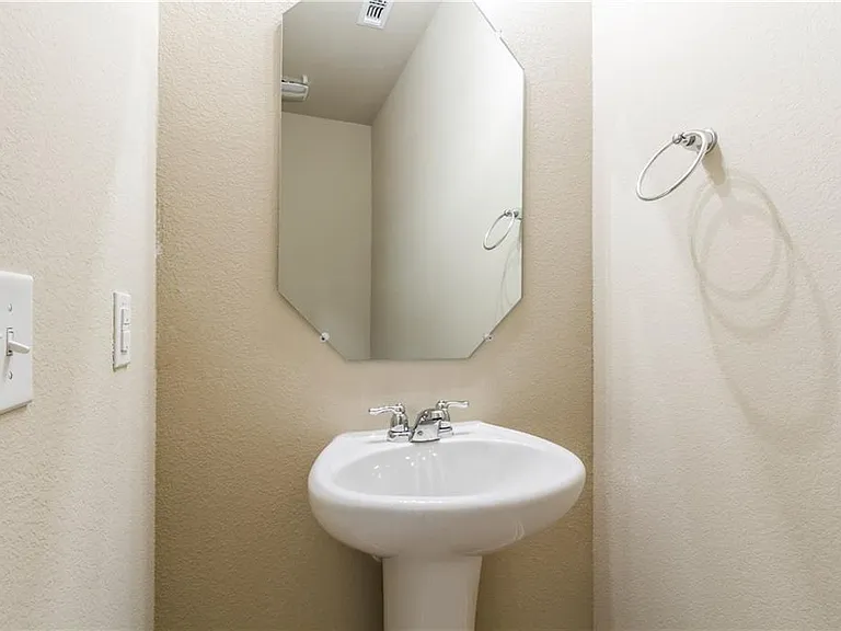 6521 Ranchito Dr — Photo 30