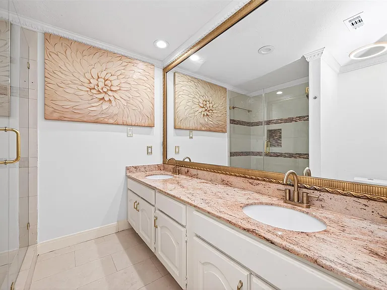 24 Windermere Ln — Photo 40
