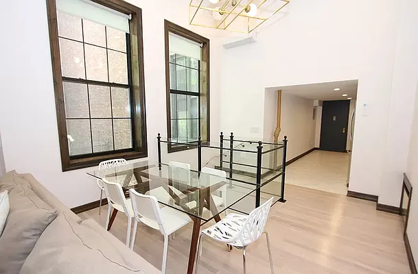 Rented by REAL New York | media 15