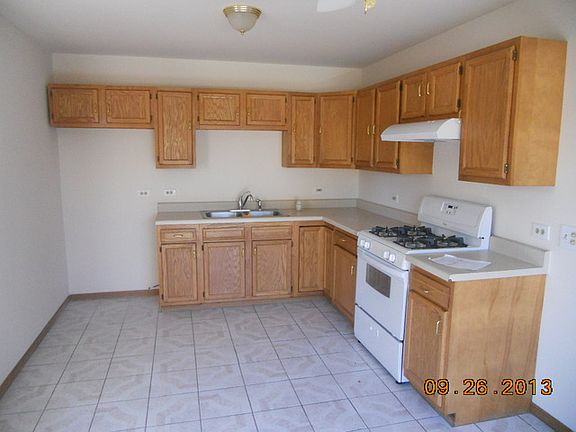 3rd image of 1102 Barberry Ln