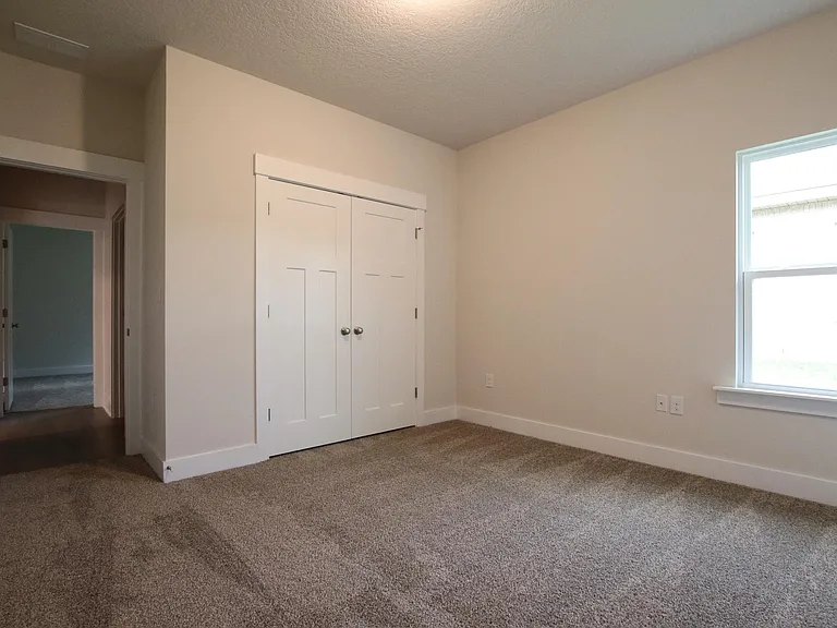 416 Pemberton Ln — Photo 10