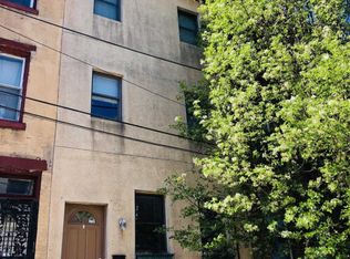 824 Alter St, Philadelphia, PA 19147