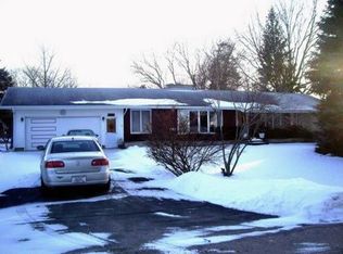 301 E Willow St, Forreston, IL 61030