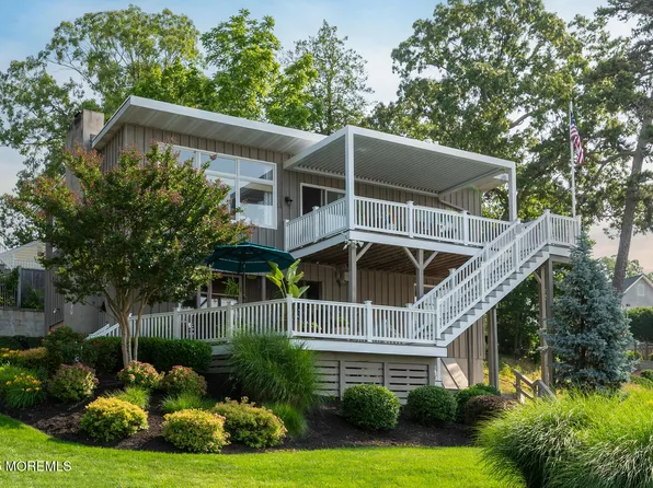 21 Lake Drive, Island Heights, NJ 08732