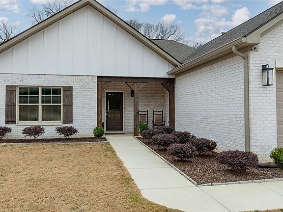 3rd image of 5265 Summerfield Dr E
