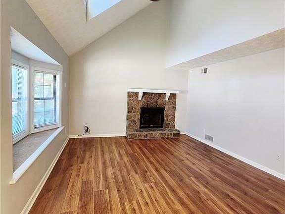 2nd image of 331 Booth Rd