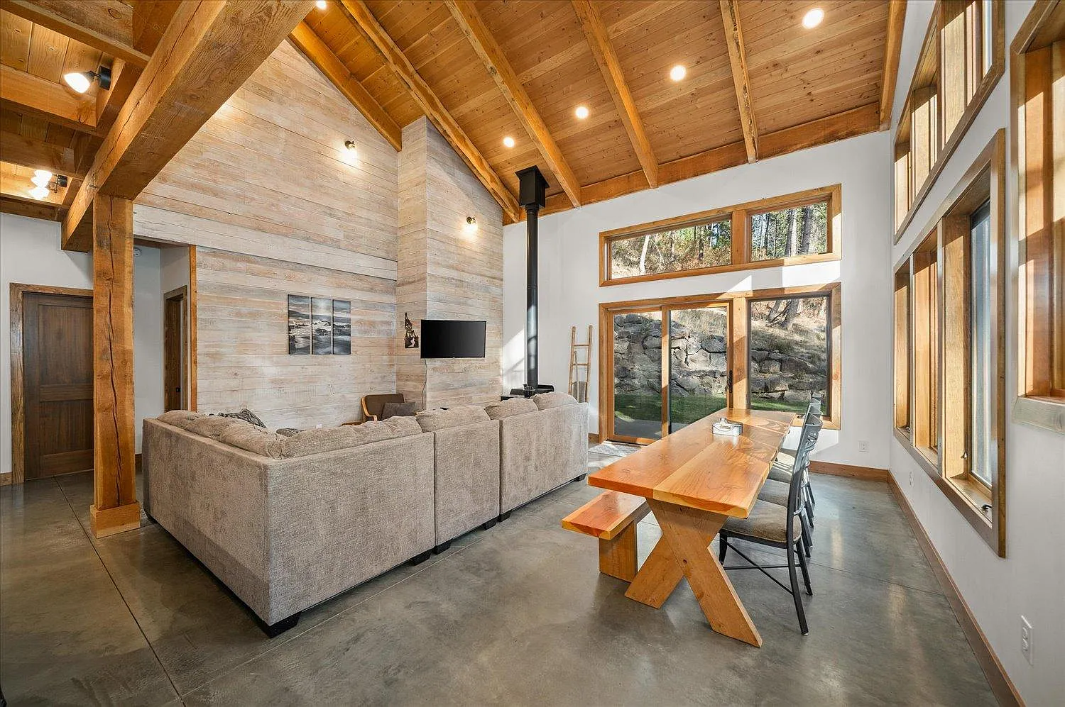 W Valhalla Rd, Coeur D Alene — Photo 4