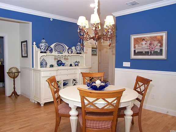 2nd image of 139 Halley Dr #139