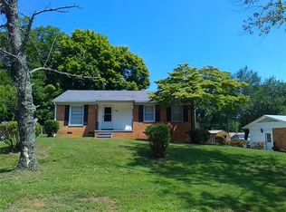 1707 Cedrow Dr, High Point, NC 27260