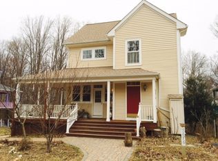 9676 Farmside Pl, Vienna, VA 22182