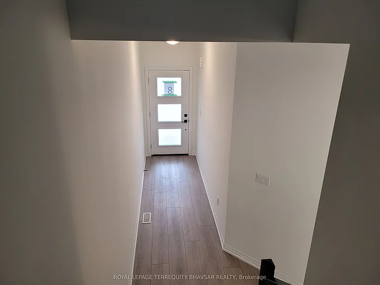 4552 Portage Rd #8 — Photo 2