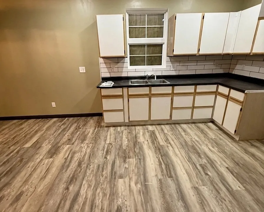 25 S Tuxedo St #1