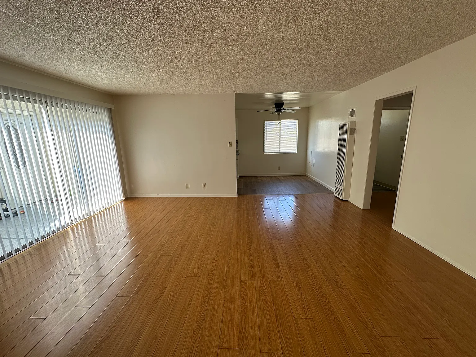2 bed, 850 sqft, $1,825 — Photo 2