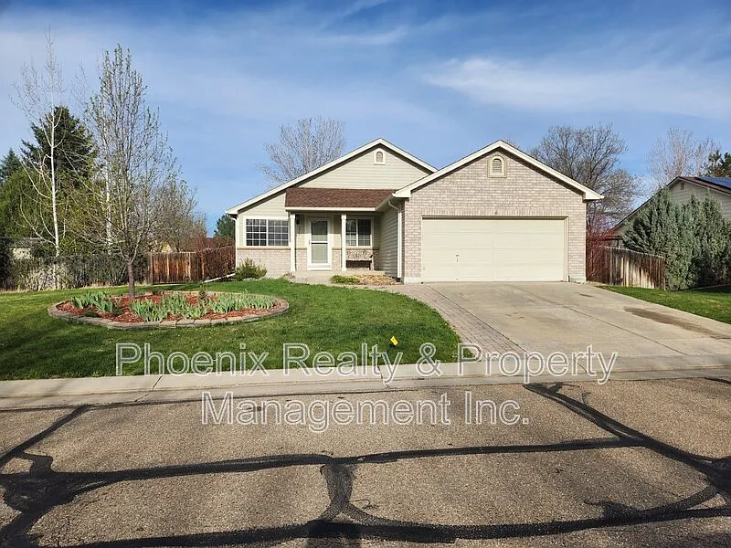 370 Harvest Point Dr