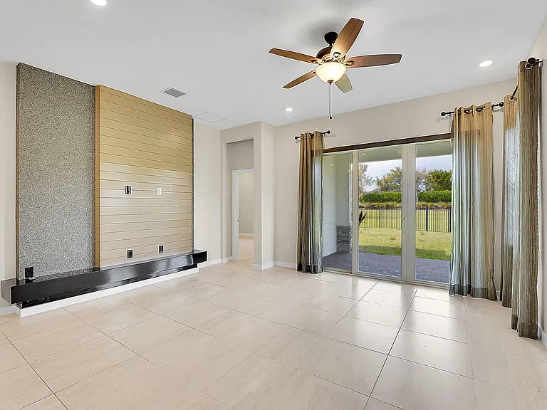 19515 Weathervane Way — Photo 39
