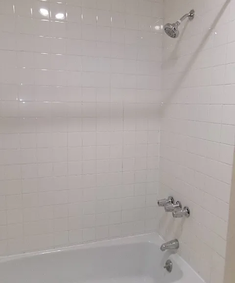 401 E Victoria St #5 — Photo 16