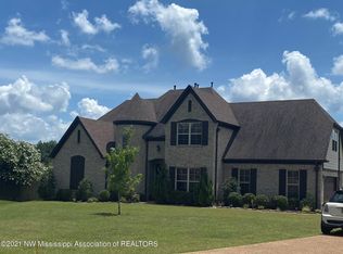 1627 Appledore Cv, Nesbit, MS 38651