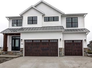 7302 Eagle Pointe Dr S, Fargo, ND 58104