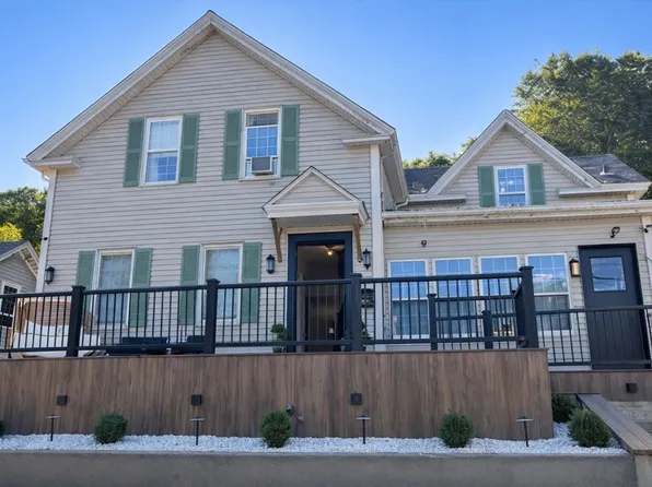 109 Oak St, Clinton, MA 01510