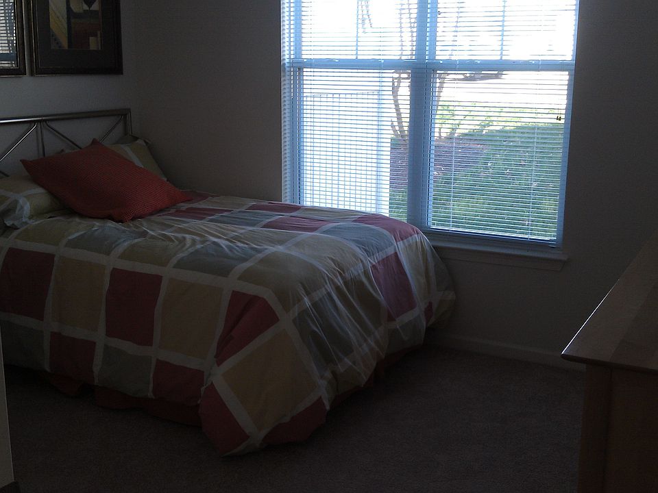 1st image of 23239 Bond Cir Unit M