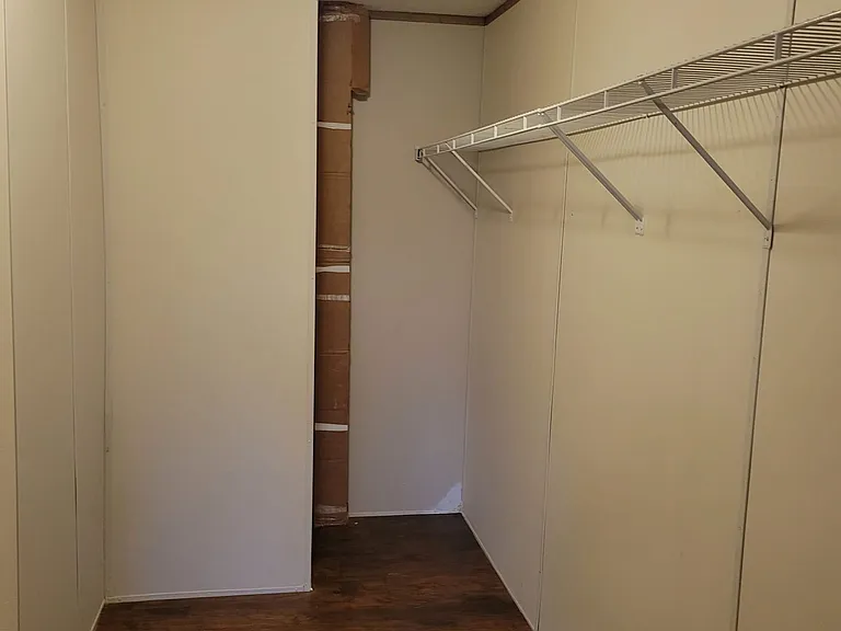 1054 Country Ct — Photo 35