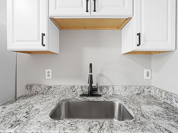 5th image of 90 Appleton St #2