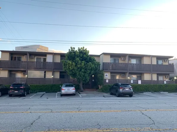 CHI - Chii Sai Apts., 861 Bringham Ave #15, Los Angeles, CA 90049