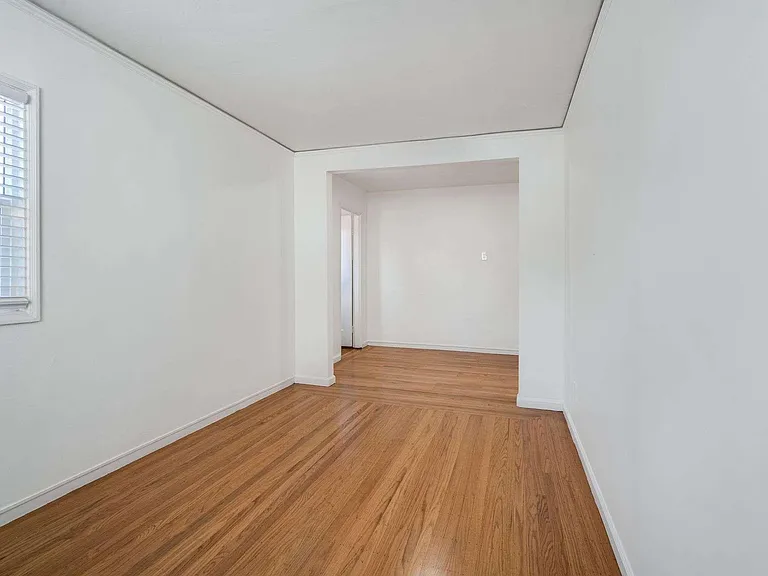 1305 Walnut St #1305 — Photo 22