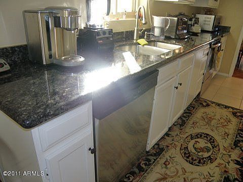 3rd image of 3009 E Cannon Dr