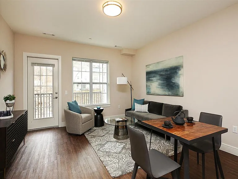 1 Bedroom Living Area