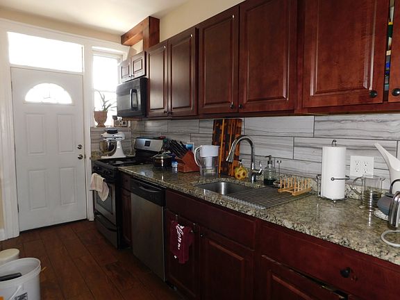 3rd image of 1319 W Touhy Ave APT 2