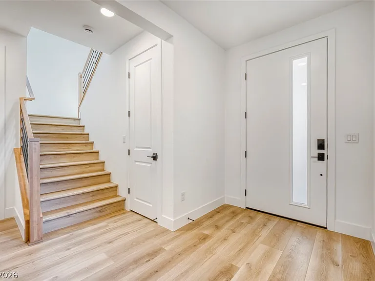 1041 Soaring Sage Ave — Photo 5