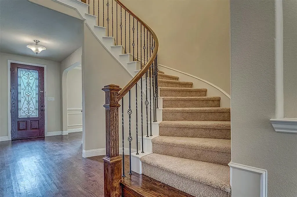 Building Photo - 2512 Fountain Gate Dr