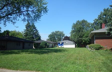 2nd image of 330 Merrill Ave