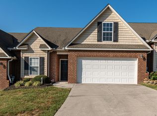 7048 Pemmbrooke Shire Ln, Knoxville, TN 37909