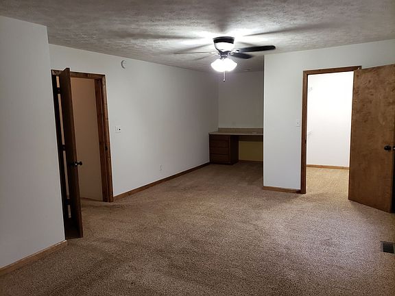 5th image of 1221 E Cromer Ave